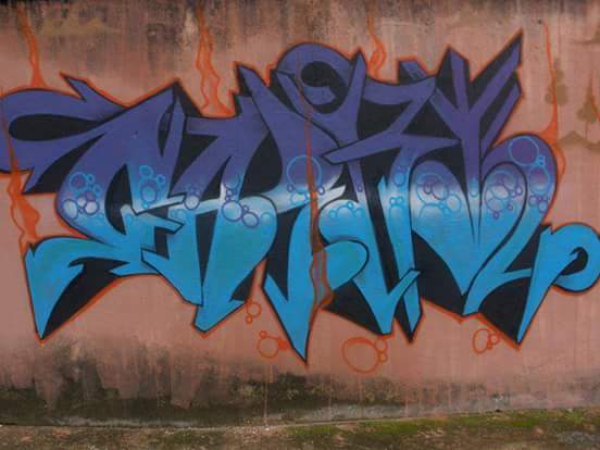 paulo_artz's tweet photo. #hoje #carbonoart #graffitiart #graffiti #StreetArt #streetwear https://t.co/bscHtgVr7R
