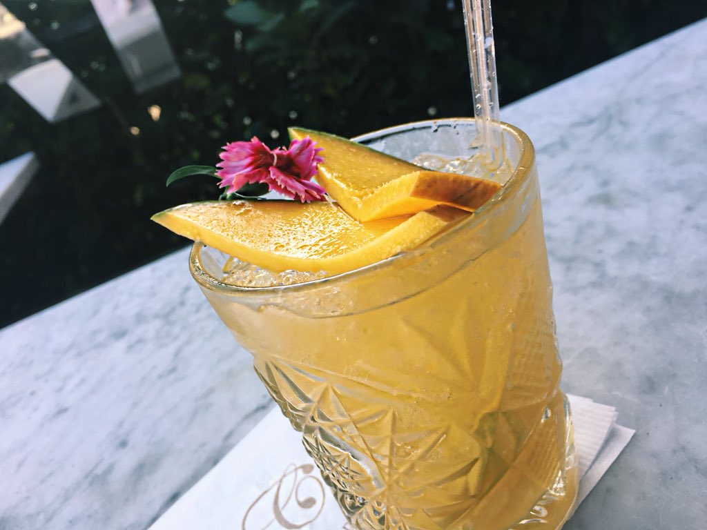 CapriLytham's tweet photo. Friday feels👀 Mango Caipiroska🙌🏾 Ciroc mango vodka, mango jucice, lime juice & sugar #caprilytham #lytham #cocktails #friyay #tgif https://t.co/d9zyQ3cYTY