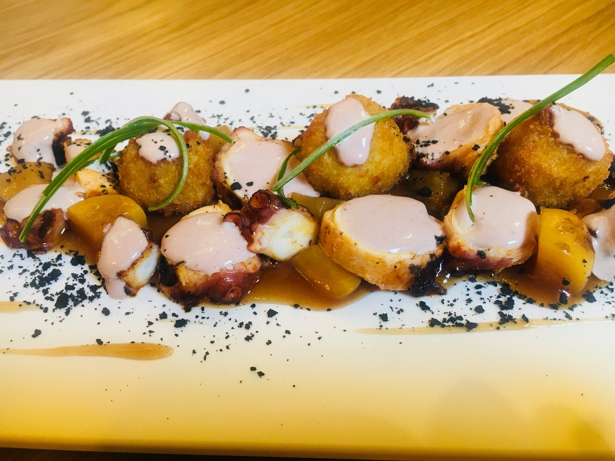 Hoy en <a href="/CanalCocina/">Canal Cocina</a> recomendamos un plato único : el pulpo con guiso de olluco de #Cilindro . El nuevo restaurante de Mario Céspedes <a href="/Ronda14_/">Ronda 14</a> . Increíble!!! <a href="/ayc_accion/">AcciónyComunicación</a>