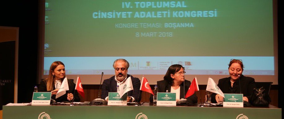 kademorgtr's tweet photo. 4. Toplumsal Cinsiyet Adaleti Kongresi’nde boşanmanın sonuçları ve etkileriyle sadece aile bireyleriyle sınırlı kalmayan aile hayatını, toplumsal düzeni, çocukları ve gençleri doğrudan etkileyen bir toplumsal gerçek olduğuna dikkati çekildi. @Haberturk https://t.co/GkmrrzyMdu https://t.co/3GgVaxVn2y