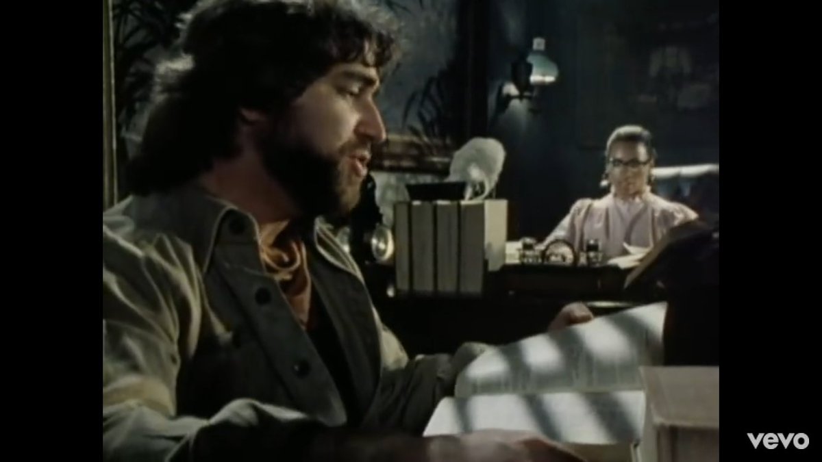PFoley09's tweet photo. @galifianakisz Life would be complete happiness, if you would be in a recreation of Africa by Toto! https://t.co/yVmq0uMTf2