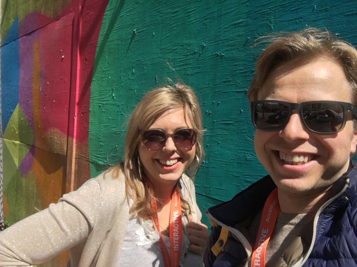 FoodCamp_FIC's tweet photo. Kathrin und André Kistner von @qualitize sind eingecheckt und mit ihren SXSW-Batches in Austin unterwegs #sxsw #sxsw2018 https://t.co/Q7tTP8ouEp