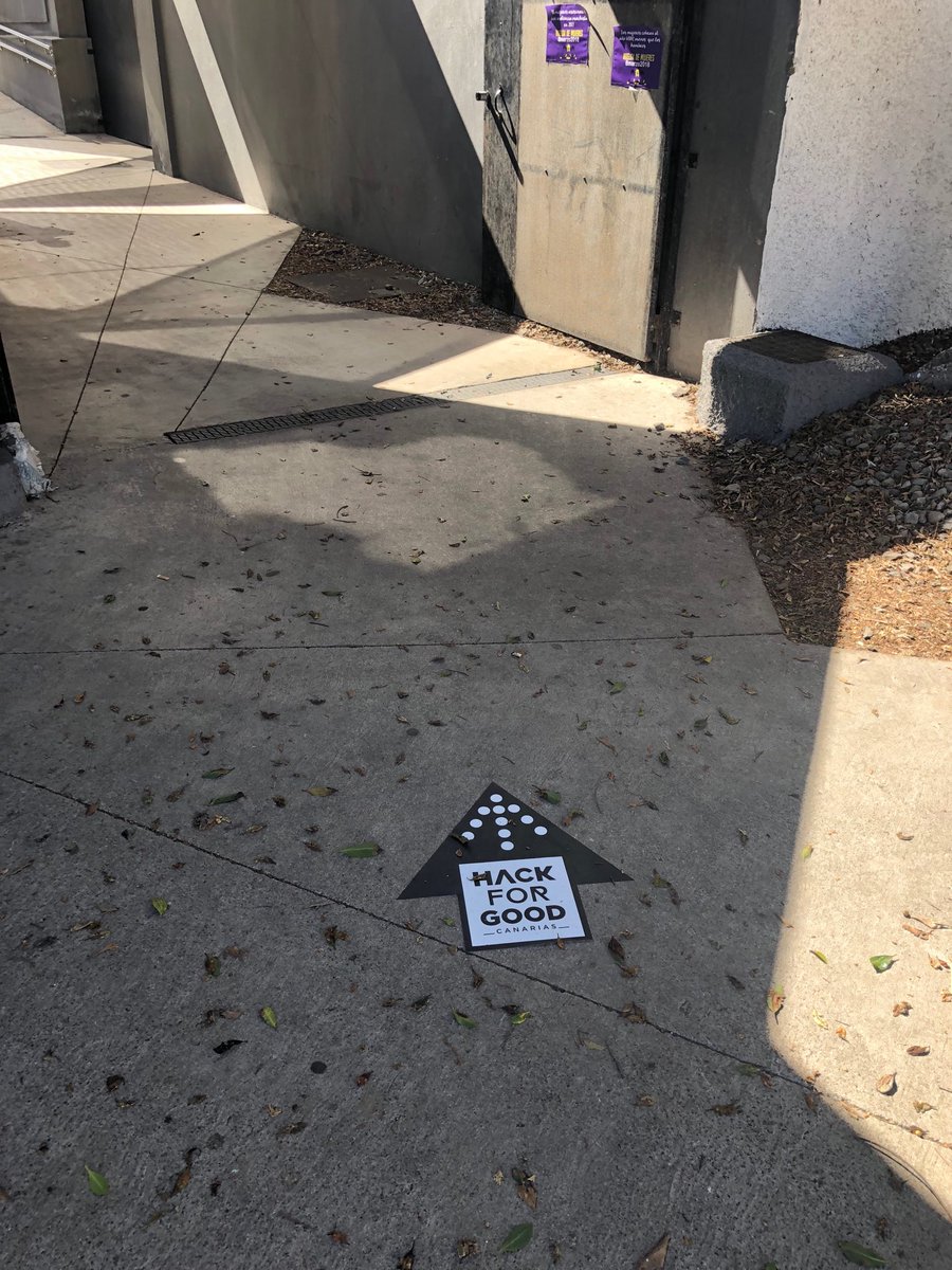 Siguiendo el camino de baldosas blancas para ayudar un año más en el #HackForGood