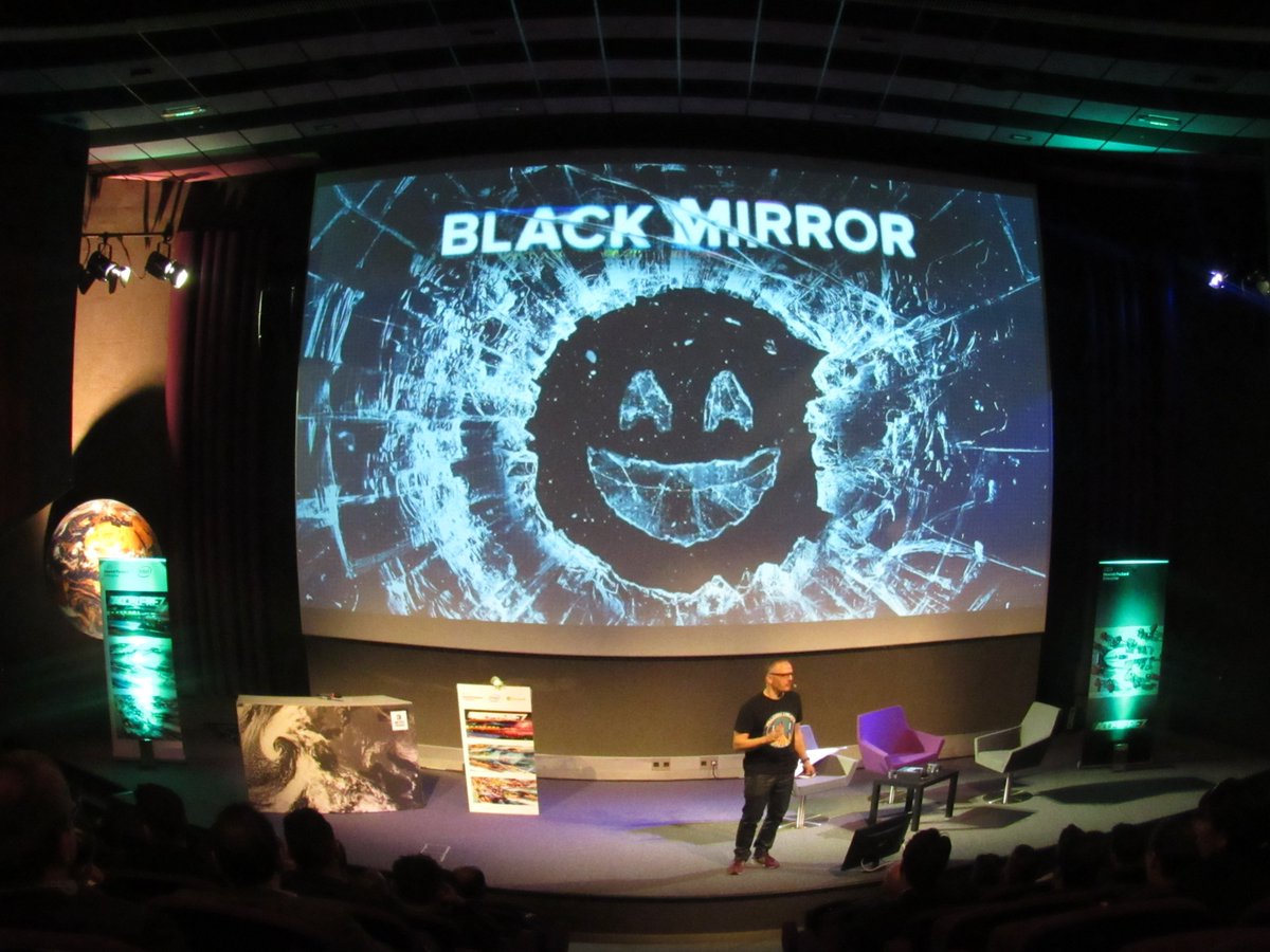 Cec_vt's tweet photo. Est-ce que @Fontaine_Ch annonce la sortie de la 5ème saison de #BlackMirror ou est-il simplement en train de partager ses messages sur l'enjeu de la sécurité dans l'IT ? 

Ne ratez pas les prochaines sessions du #HPEPartnerTour pour en savoir plus >> https://t.co/REUUjYIeNO https://t.co/dxNDxerLDc
