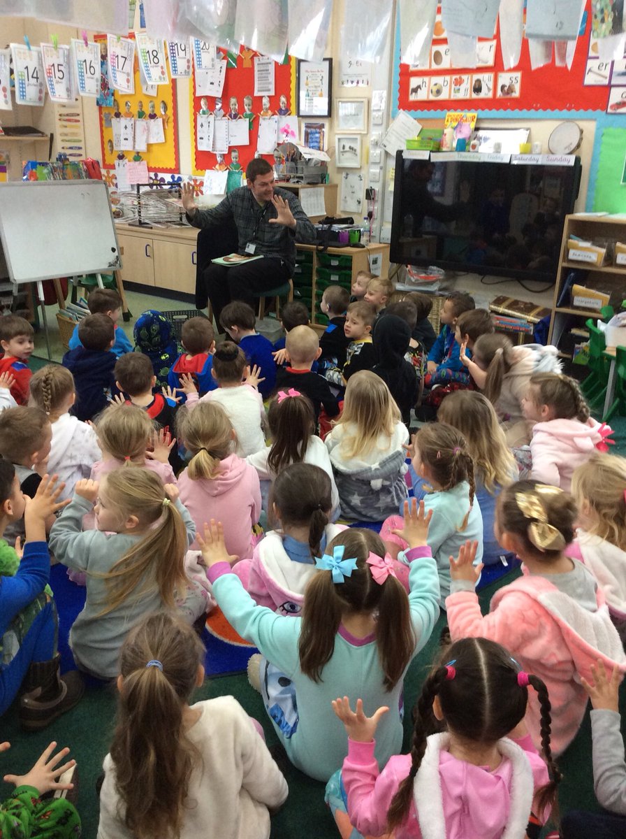 smceps's tweet photo. Reception loved having guest story tellers on World Book Day.
#WorldBookDayUK #smcepsEY https://t.co/ZJIpCQkjMU