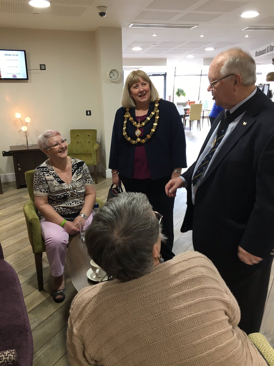 CaroleHegley1's tweet photo. Gr8 visit @Priory_View with High Sheriff Vinod Taylor, Cllr Brian Saunders, Vice Chairman @letstalkcentral &amp; Town Mayor of @DunstableTC @glorialouise21 Thank you for visiting - hope you enjoyed it! @JGJamieson @chatters36 @englishsparrow @AndrewSelous https://t.co/G4PlCVmEz6