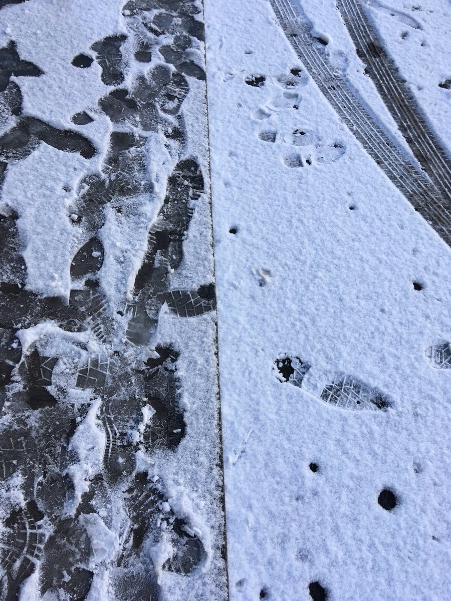 Open_Therapy's tweet photo. #TherapyHaiku

frozen stuck lake; yet
closer than close; water moves
beneath its chill lid.

#depression #meditation #zen #hope #BigMind #Mindfulness #stuckness #haiku #poem #poetry #therapy #counselling #mentalhealth #numbness #growth #Presence https://t.co/hrY6EVqcHG