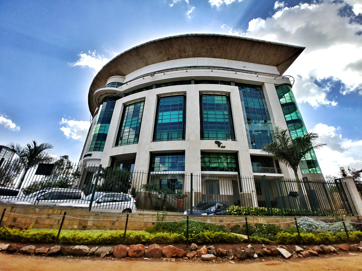 UlrichJvV's tweet photo. I'm out exploring the streets of Nairobi in Kenya. I love this city and its very friendly people. A modern African capital! They don't show us this side of 'Africa' on tv. ❤🇰🇪 https://t.co/xeRcgDix6w