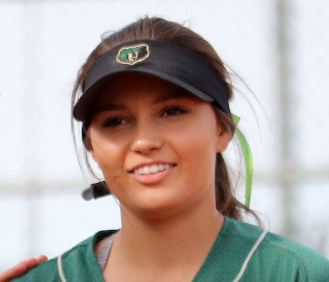kellirausch's tweet photo. She's smiling tonight because Bears get another W and she had 10K"s #Ks2EndALZ #imgoingbrokeforagoodcause @bradenbishop7 #EndALZ #Alzheimers #4mom #bashasoftball https://t.co/A3bLrUTvZQ