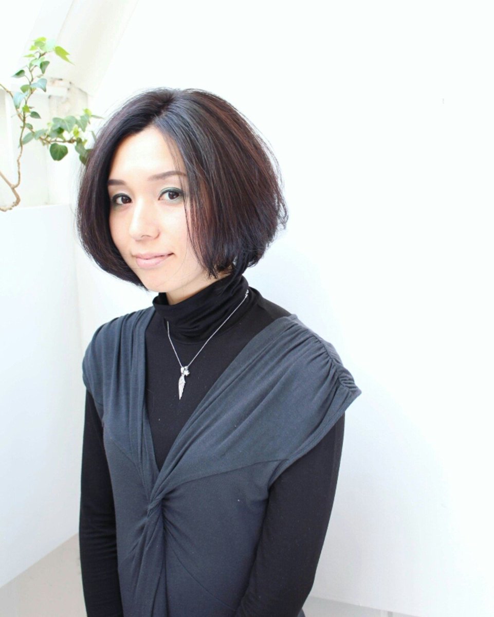 Biglobe Beauty 丸顔がスッキリシャープに 黒髪ボブの似合わせポイント T Co Ck7ev6ww44 ヘアスタイル ヘアアレンジ 黒髪ボブ 丸顔 レングス別 おしゃれさんと繋がりたい 可愛いと思ったらrt 美容垢さんと繋がりたい Biglobe Beauty