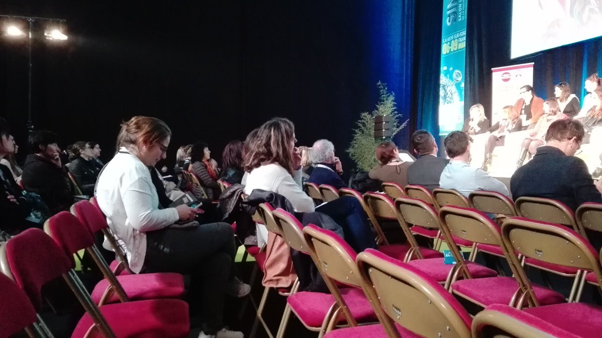 EstelleB73's tweet photo. Des entreprises représentatives de la dynamique de croissance en Haute Savoie. Et le soutien de la région en +. Un #simodec18  riche de contacts pour votre futur contract manager.Vivement les rencontres #emploi ce jour https://t.co/LzqgzfTZy0