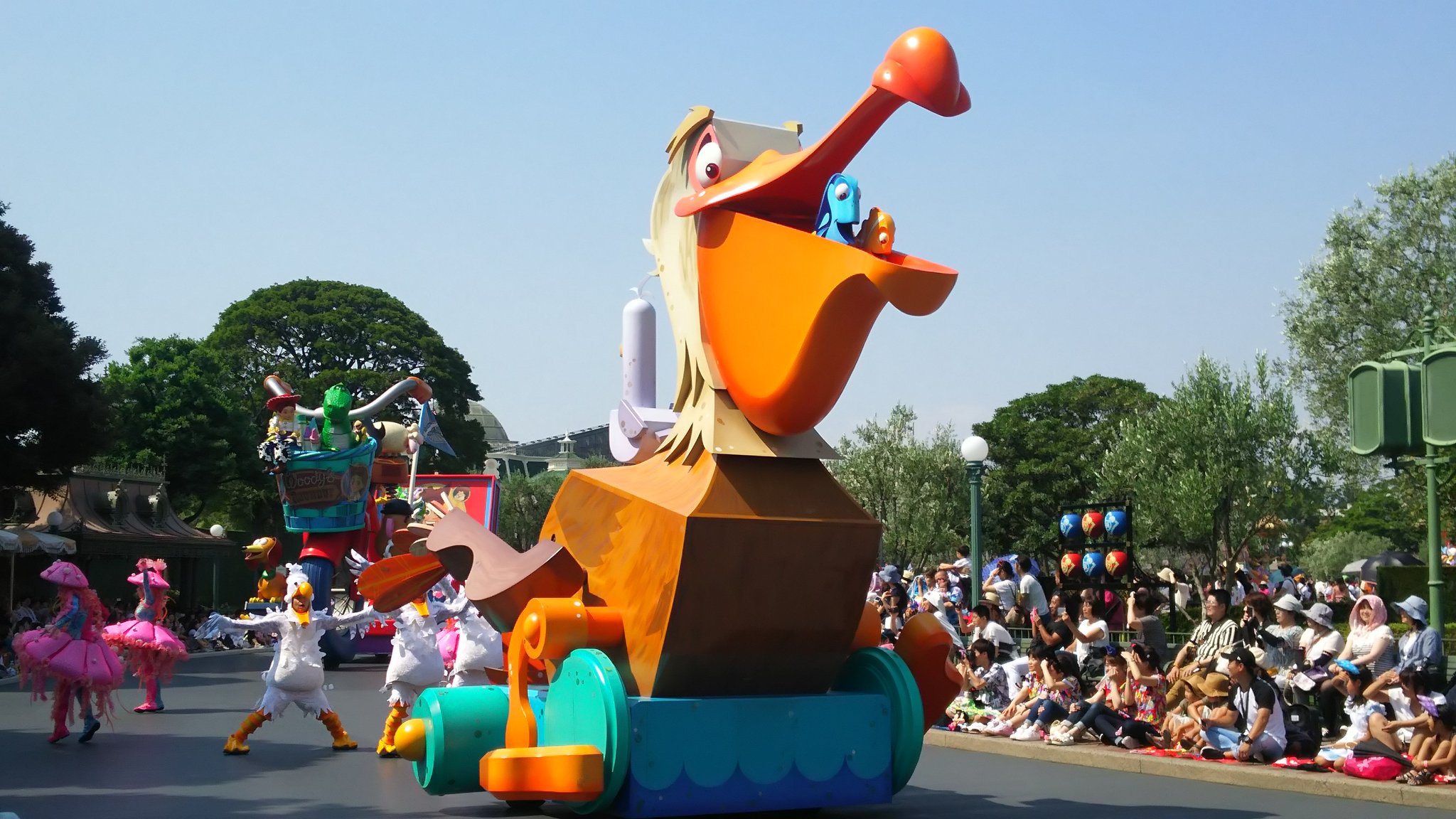 東京ディズニーリゾートpr 公式 思わず口ずさんじゃう ディズニー ピクサー映画 ファインディング ニモ に出てくる カモメたち なんとこのカモメは Mine Mine と鳴くトーキングぬいぐるみなんです ついつい頭から離れなくて気づいたら