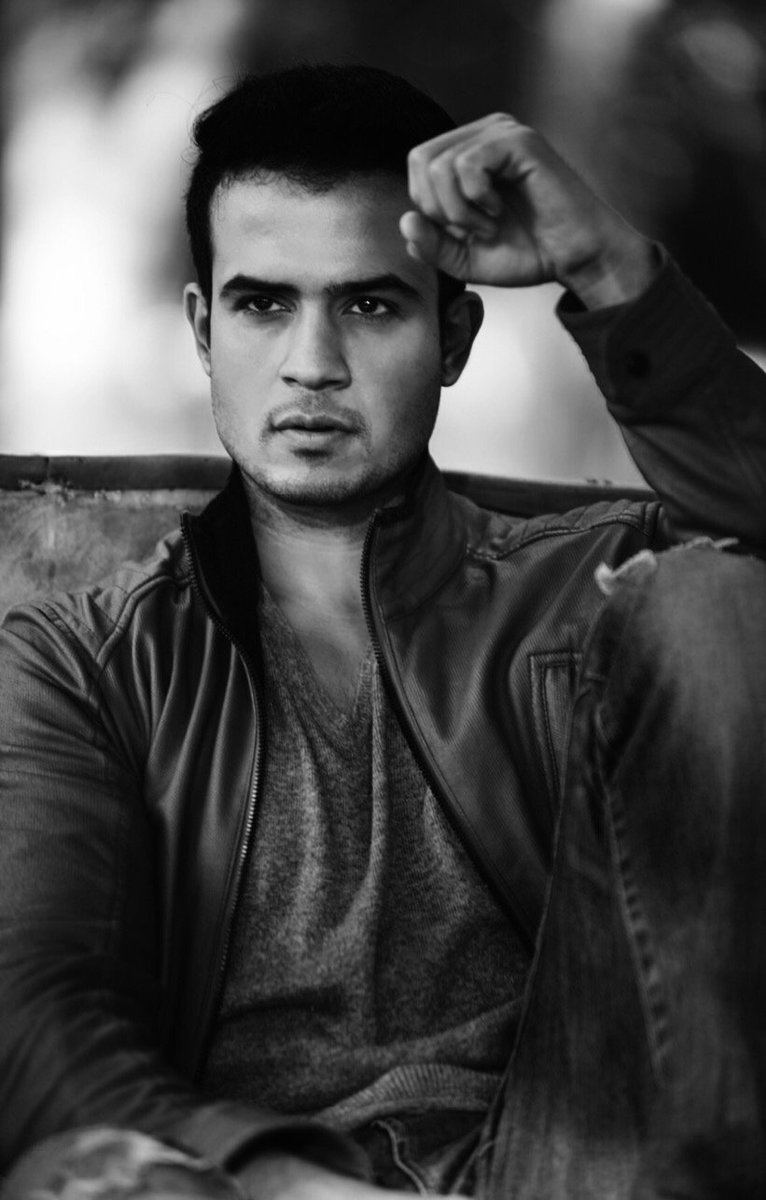 imyashgera's tweet photo. #Yashgera
#humanitarian
#Spreadthemsgoflove
#lobju
PC - #NaveeshTejpalPhotography https://t.co/zb11hlDPng