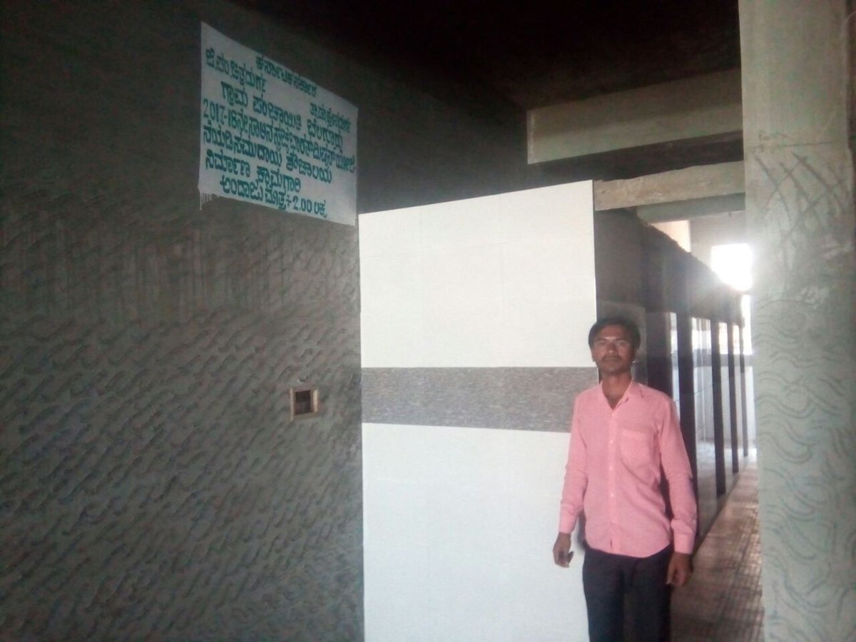 swachhitradurga's tweet photo. A #community toilet constructed in #Belaguru Grama Panchayat of #Hosadurga taluk #spaceconstraint #CommunityToilet #SwachhBharatMission #ZSBP https://t.co/8T0rVk06HI