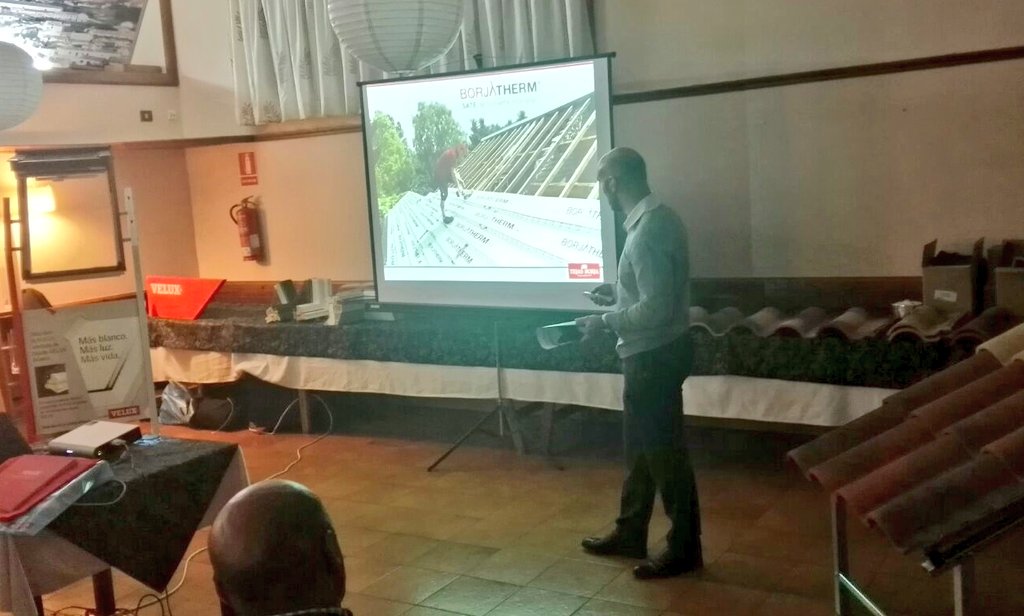 DTejasborja's tweet photo. Desde @TejasBorja gracias a Mat.construcción Luis Hernández #Cangas por invitarnos a participar en este evento compartido con @VELUXSpain para presentar nuestras novedades. #BorjaJET #BorjaTHERM #BorjaSYSTEM #Flat5xl ... https://t.co/FOuHyAoSbr
