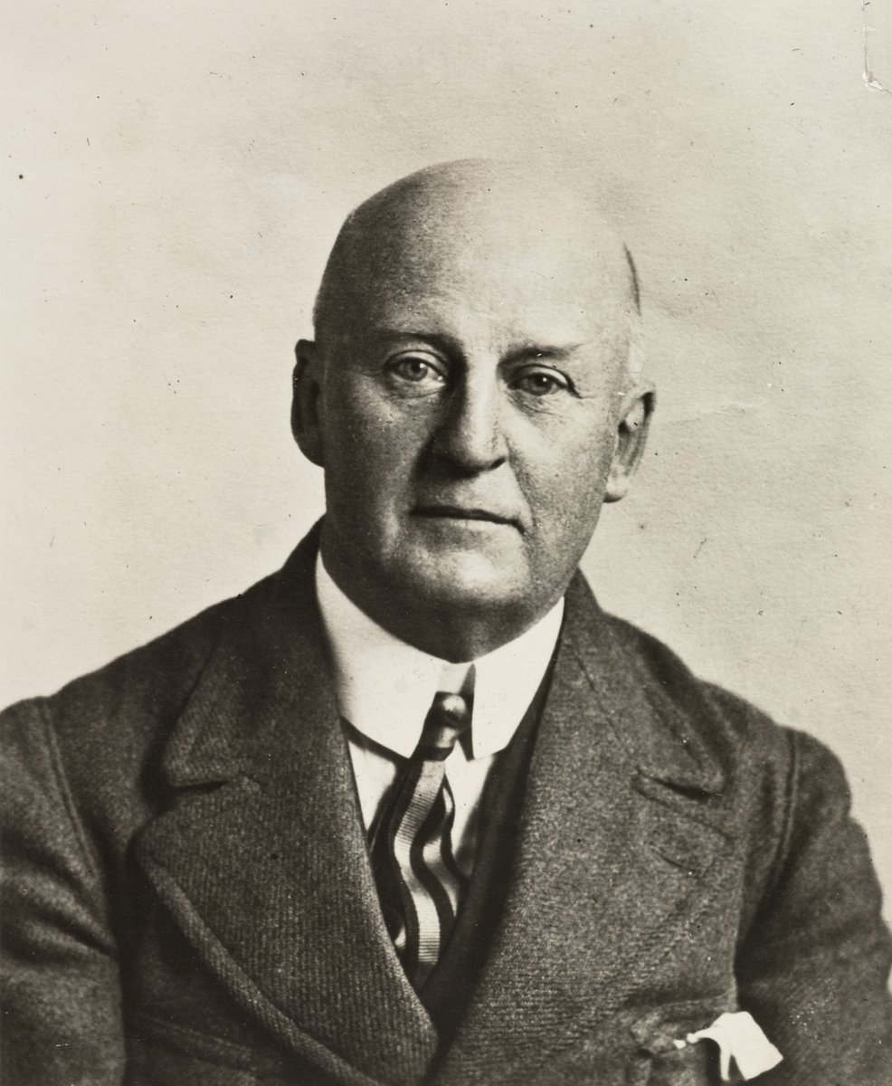 Pim Mulier was voorzitter van <a href="/ISU_Speed/">ISU Speed Skating</a> toen in 1893 het eerste WK allround in Amsterdam werd gehouden. Op 9 maart 1935 sprak hij voor de AVRO-radio vanwege zijn 70e verjaardag. Kan je horen op bit.ly/2tx0ndz