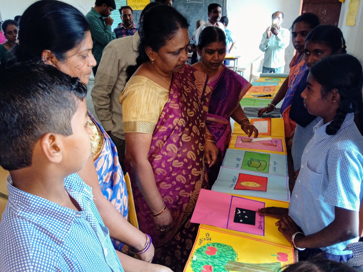 Muralidhar_Soma's tweet photo. #కృత్యమేళ_2018
#Activity_Based #TLM_Mela_2018 #SchoolComplex, #ZPSS_Tharigoppula
(#UPS_Ankushapur)
@HRDMinistry
@RMSAIndia
@ciet_ncert
@Collector_JGN
@Guruvu_in
@teachersbadi
@TSUTFJN
@PRTUTSPARVATHI https://t.co/6Bqed4d1Nq