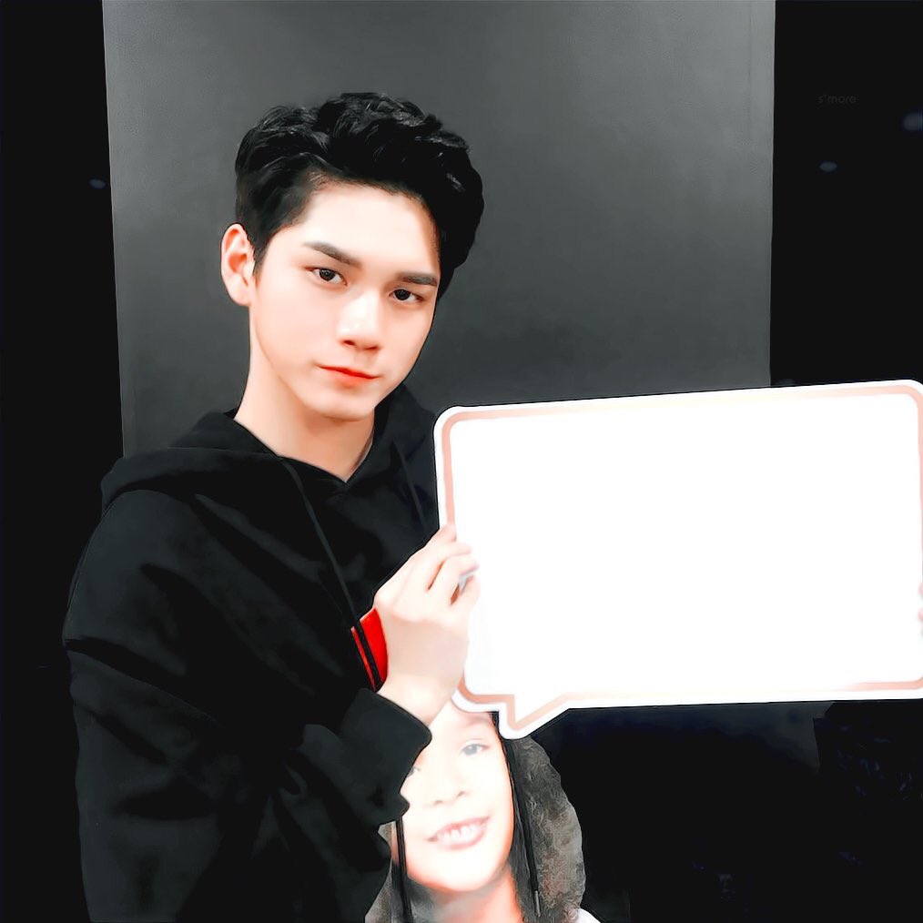 ong_byeol's tweet photo. ❤️ 옹뽕 차서 하는 알티 이벤트 ❤️

포워즈 전시회 레옹님 트레카 풀세트 !!
너무 기분이 좋아 우편비까지 제가 부담이여👍

이벤트는 알티만 해주시고 당첨되신준 스밍 인증 받을께요 🙈 소통도 좋아하니 유멘맞괄 ! 멘션과 괄로 해주시면 바로 저도❤️

당첨은 담주 목요일 늦은 성우시 !! https://t.co/291IikMU9f