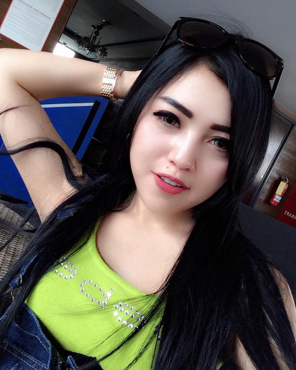 ...wanitamalam #jilbob #jilboobs #hot #wanita #wanitamanis #anaksma #smajab...