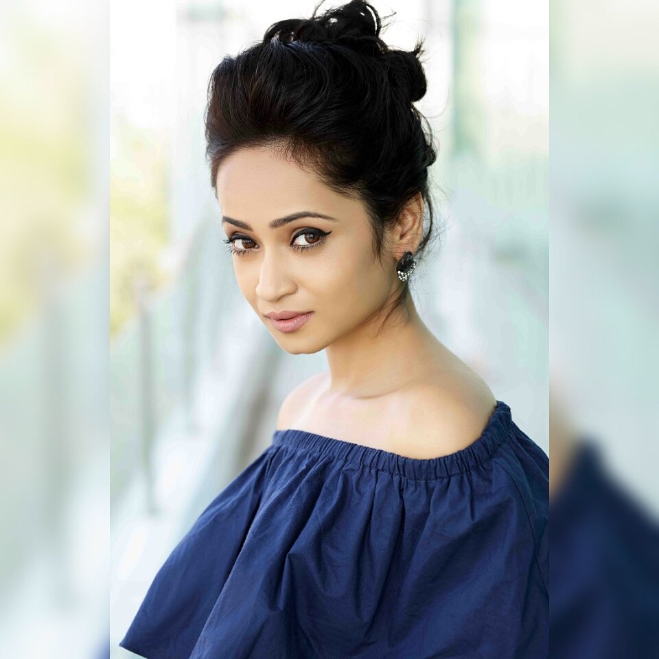 ZineHarshali's tweet photo. #NewProfilePic https://t.co/TBX57yXISP
