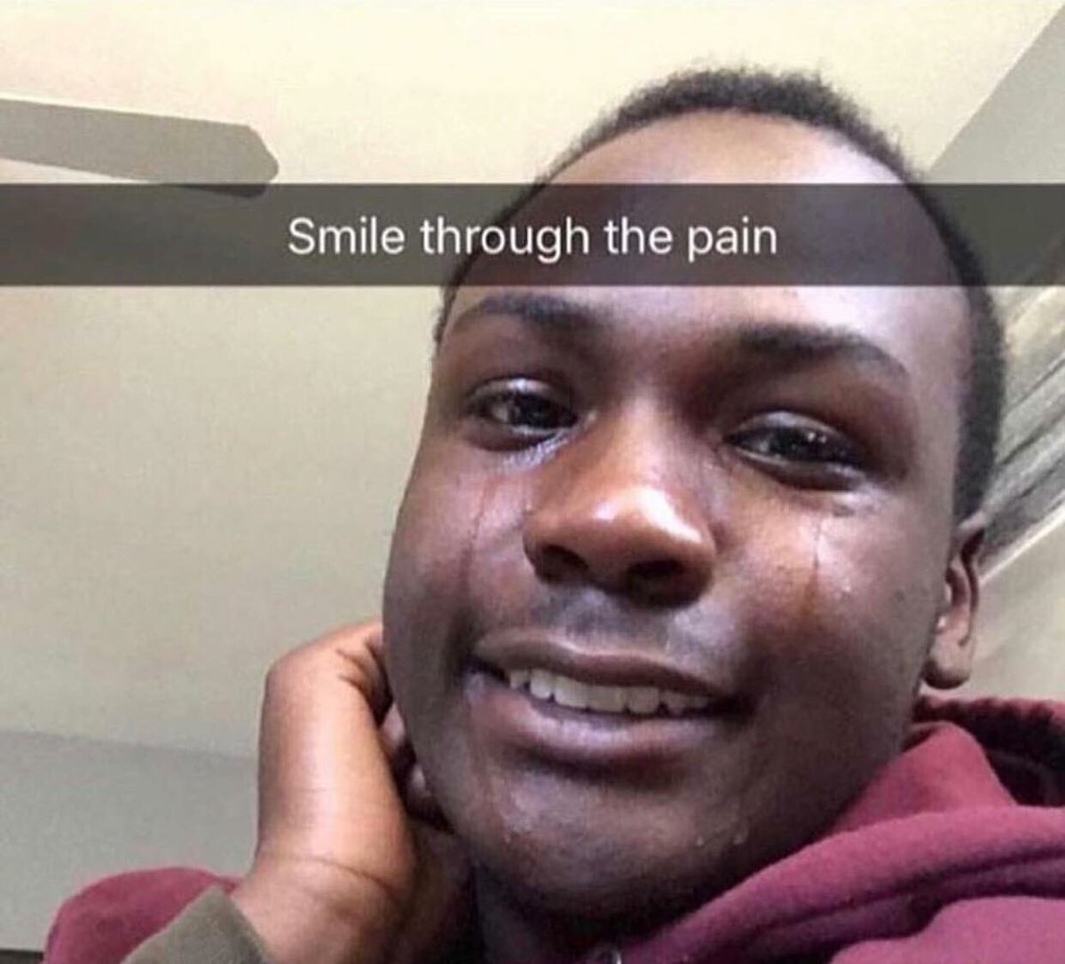 sugarcloudzzz's tweet photo. When the food is too spicy but momma didn't raise no bitch https://t.co/ufx3T6mmx6