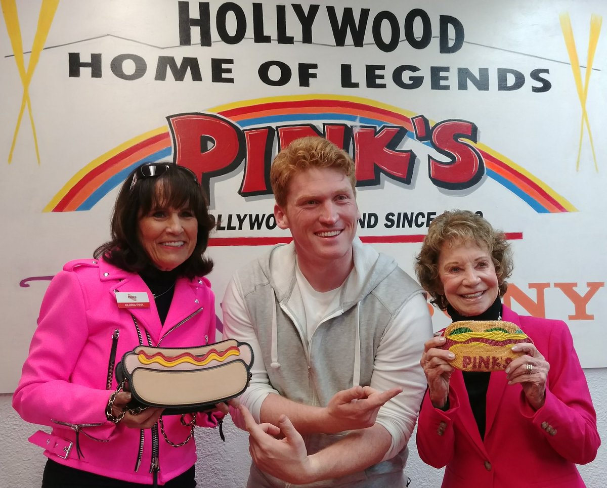 mcleanentertain's tweet photo. First time visiting @pinkshotdogs tonight and it was such a treat!

The #PinksLadies took such good care of us. Thank you Beverly and Gloria! ❤️

#PinksHotDogs https://t.co/F4Vv5e6auG