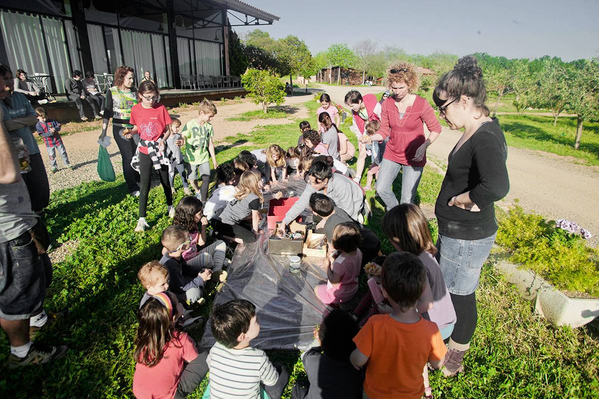 Si te apetece desconectar de la #tecnología y conectar con la #naturaleza no te pierdas nuestra propuesta para #SemanaSanta, un #camping #ecológico y familiar en un entorno natural único.👉 bit.ly/2FtIxJY