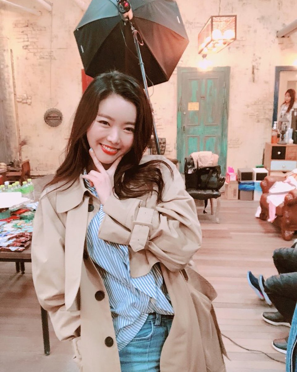 DalShabetSnaps's tweet photo. [SERRI INSTAGRAM(3P)] shabet_serri: 일 할때가 세상에서 제일 신나씐나😆

#인디언보조개_있다_나 #아가일땐_귀여... https://t.co/6OidVWJ20Z #kpopsnaps https://t.co/BBv6l1sEjm