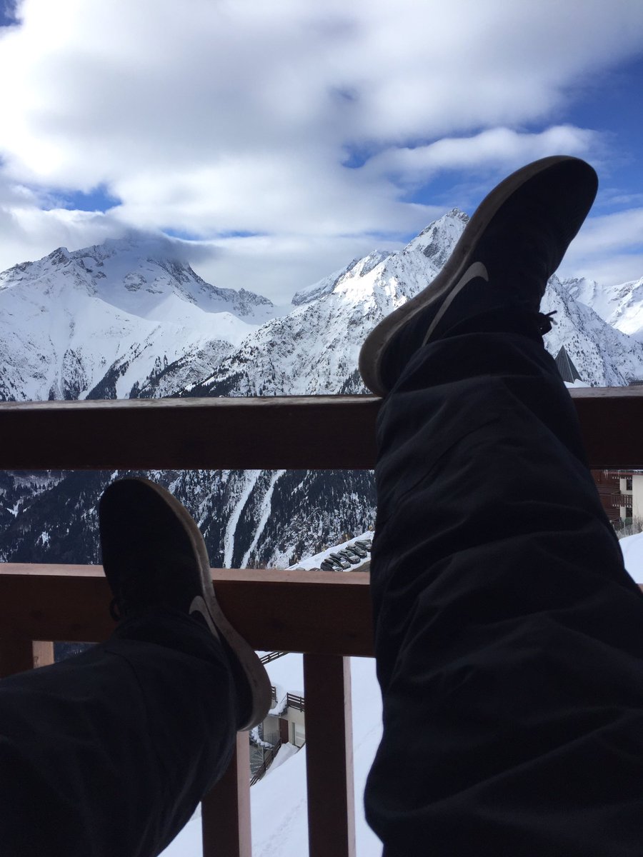 taylorgame27's tweet photo. #view #les2alps https://t.co/LWF5JWaR9q