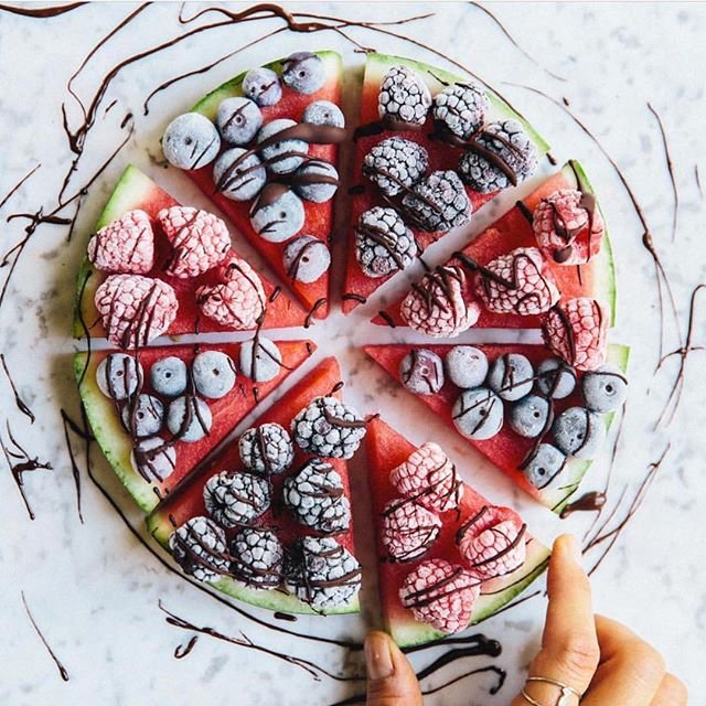 Friday night is pizza night! 😻🍕🍉
We’re going one better with melon pizza cos why not 🤷🏻‍♀️
#H2melon #goodvibes