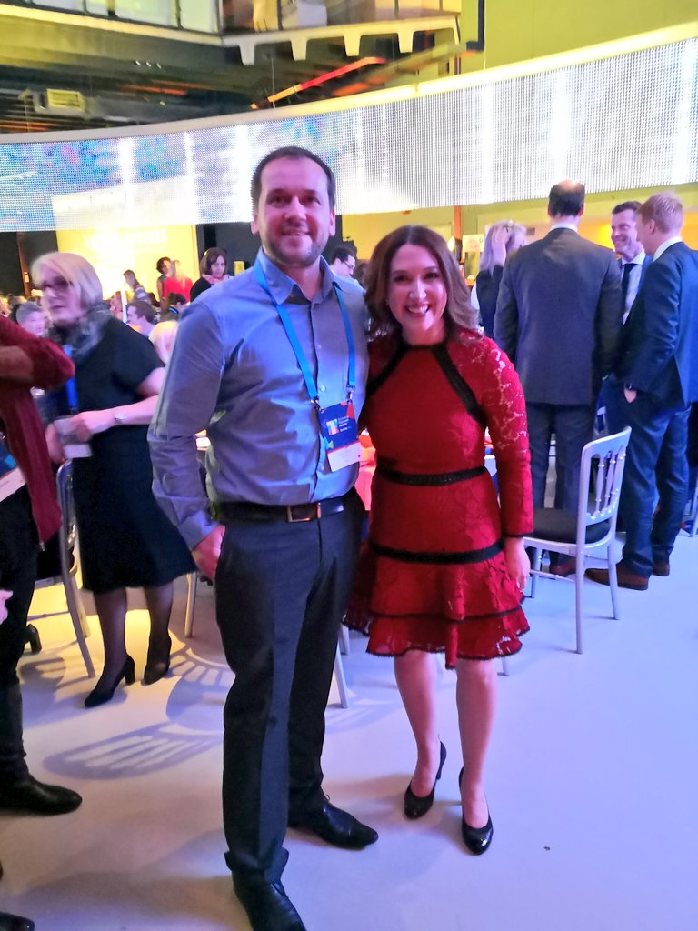 ivanhruskovec's tweet photo. #AboutLastNight
Upoznao Randi Zuckerberg koja je skroz super i pjeva, vidio niz sjajnih žena u tehnologiji koje su dobile #booking #technologyplaymaker nagrade. Među nominiranima je bila i jedna Hrvatica, Tanja Folnović iz Agrivija https://t.co/ijLO5mhABo