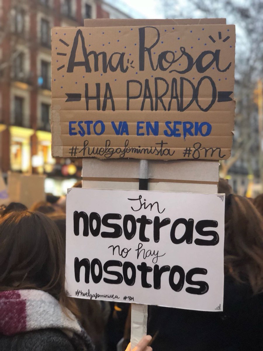 1R3S's tweet photo. ¡Hemos hecho historia! Sobre todo por la pancarta que se marcó @Albuche 
#HuelgaFeminista #8m #HoyParamos #anarosahaparado https://t.co/KRAr9DD1Bx