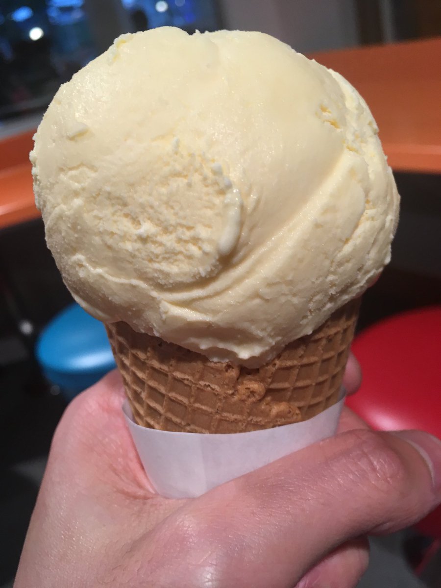 ট ইট র なが アイスクリーム コーンのアイスクリームは美味いゼェェェェット やっぱりアイスクリームはバニラに限るねー 東京ディズニーランド アイスクリームコーン アイスクリーム 東京ディズニーリゾート 明治乳業 オリエンタルランド