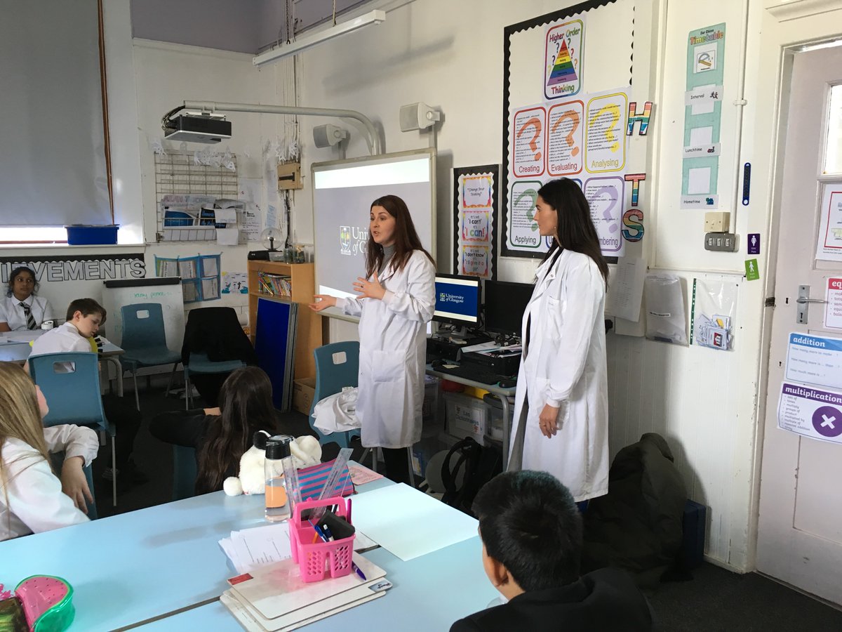 Inspiring young minds! At Busby primary school 👩🏻‍🔬😄#scienceweek