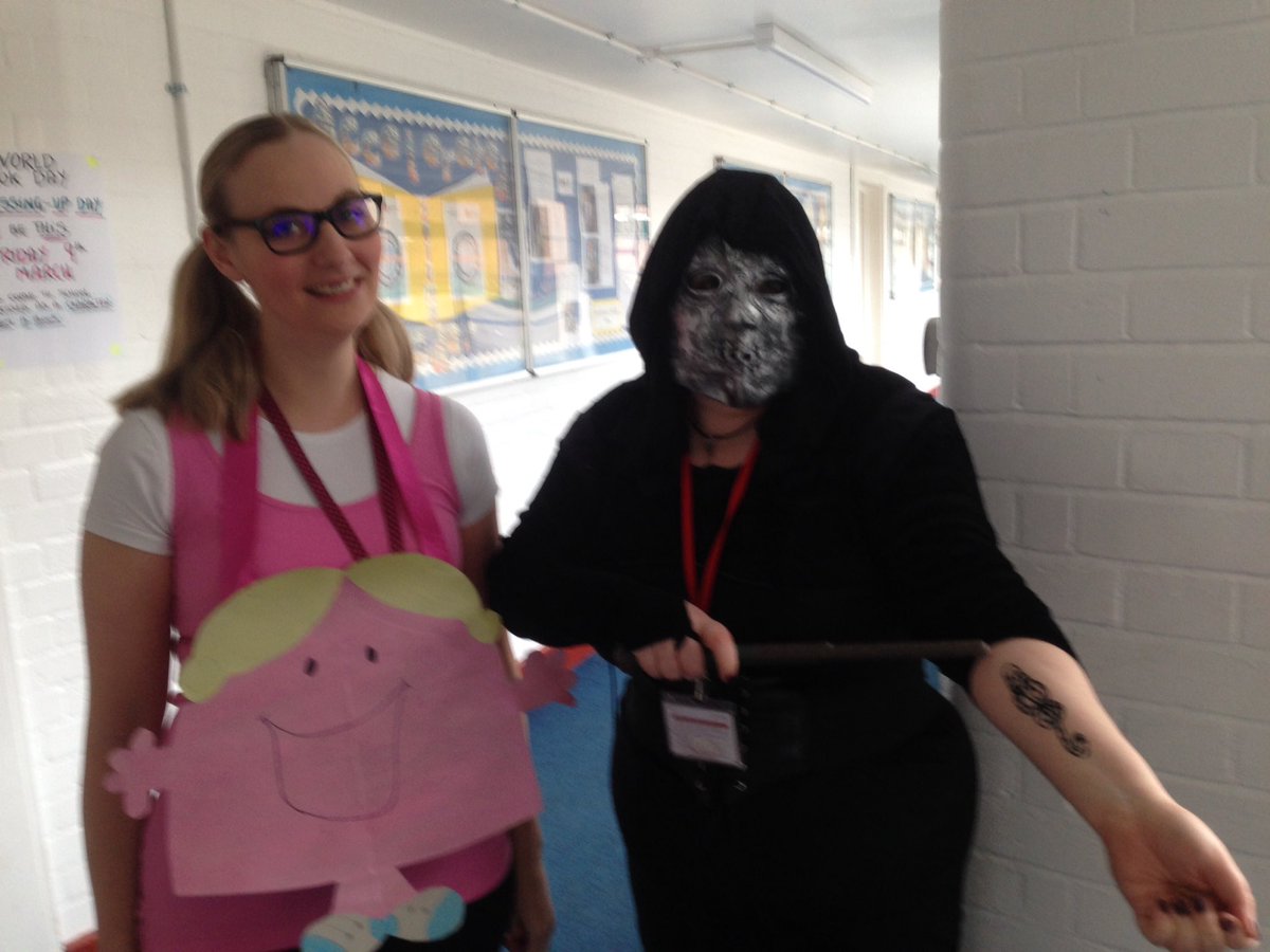 MVM_school's tweet photo. World book day is in full flow. #slightdelay #greatauthors #everybodyreads #Misshunter #Missrandall https://t.co/LpAO86vm3w