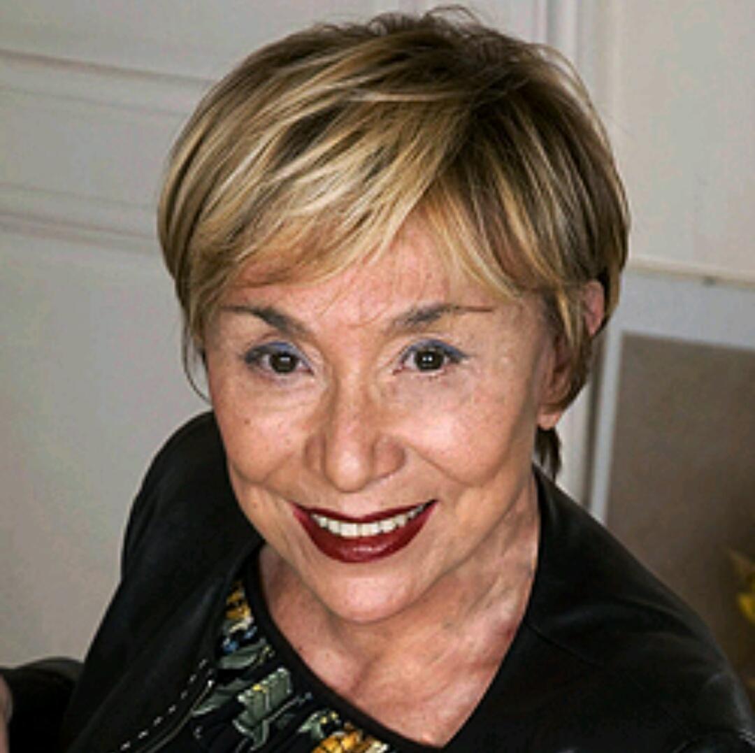 DavidHumeloko's tweet photo. #FilosofíaSíGsda  #8M  #DíaInternacionalDeLaMujer Julia Kristeva es una filósofa búlgara que centra su obra en la crítica al estructuralismo https://t.co/bYozwniaH6