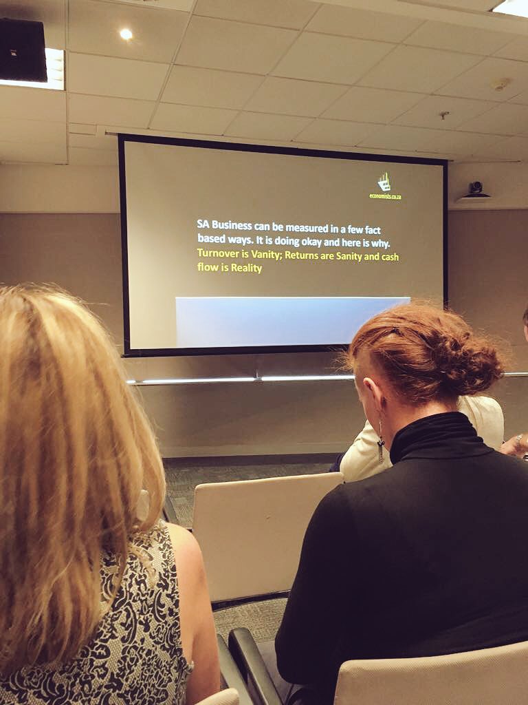 Tumi_Menyatswe's tweet photo. "Change is the only thing that brings progress to the world" Thank you to @Investec for a brilliant session. #BusinessMatters #TechTrends https://t.co/CdeB9b6eky
