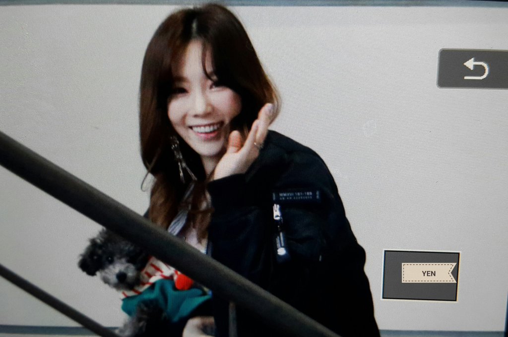 YEN_39's tweet photo. 20180309 태연와제로 생일파티 출근 #태연 #TAEYEON #제로 https://t.co/ex3oIAZpyD
