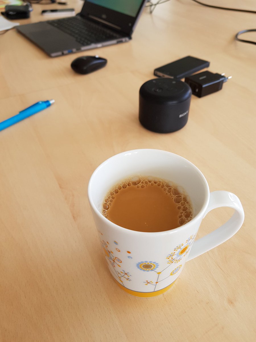 hoffiv6's tweet photo. #HAI5
#HaiFiveGoLive

Die notwendigen Arbeitsmittel sind vorhanden.
Die Ruhe vor dem Sturm. https://t.co/KrXLw8zMbR