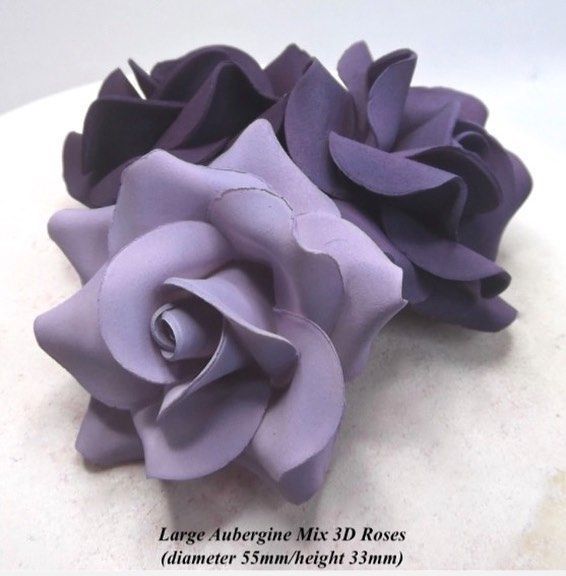 PurpleBCakes's tweet photo. I had said Vanessa had been in a purple patch and here's some of her latest purple roses! New in to the #eBay and #Etsy shops (link in profile). #JustAddCake
-
-
-
-
#cakedecorating #weddingcake #weddingideas #purple #cake #cakedesign #sugarflowers #handmade in #Bristol https://t.co/KRNhadTi3y