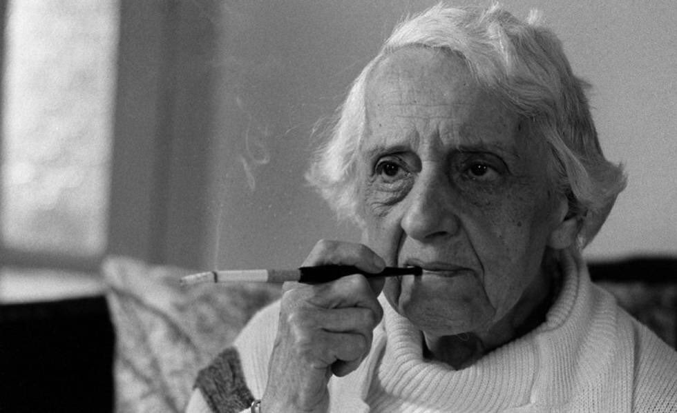 JohnRawlsgsd's tweet photo. María Zambrano fue la primera mujer en ganar el Premio Cervantes, en 1988.
La filósofa española nació en 1904 y es una de las principales figuras del pensamiento español del pasado siglo. 👩🏻📔 #FilosofíaSíGsda #DiaInternacionalDeLaMujer https://t.co/LGRzTdadoz