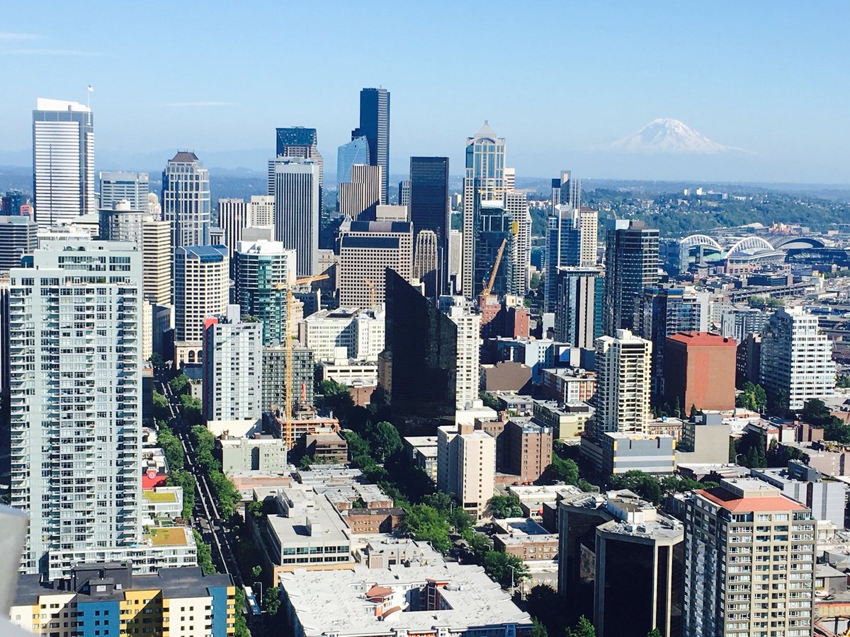 Rashmica_'s tweet photo. One year in Seattle was good. ❤️💙☺️ Thankful for the beautiful memories made ! #ByeByeSeattle ! Looking forward to more such lovely experiences that life has to offer . ☺️💖 https://t.co/ECKXDFE8s2