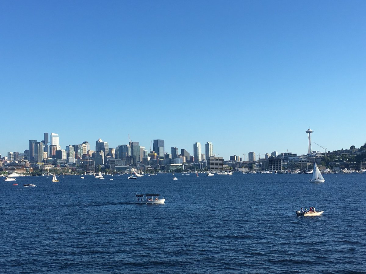 Rashmica_'s tweet photo. One year in Seattle was good. ❤️💙☺️ Thankful for the beautiful memories made ! #ByeByeSeattle ! Looking forward to more such lovely experiences that life has to offer . ☺️💖 https://t.co/ECKXDFE8s2