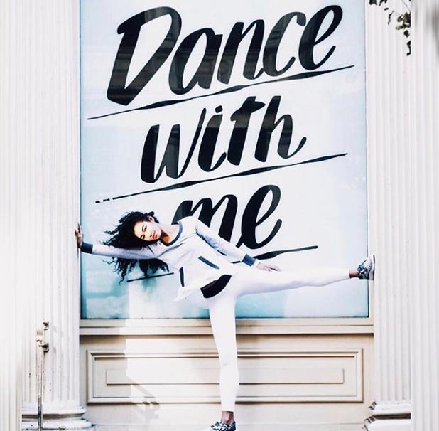 blancnoirusa's tweet photo. #FridayFeeling: whimsical | TWIRL SWEATSHIRT | https://t.co/9dgvNNhNxs | #blancnoirusa
(photo: @denimandsoul ) https://t.co/mfLJryjSbq