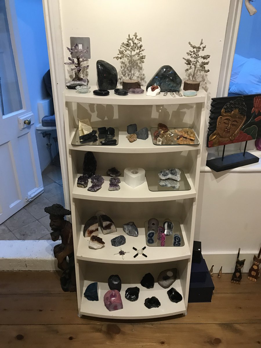 organicmindTW9's tweet photo. We hope you enjoyed our series of #CrystalOfTheMonth - you can always search this hashtag on our Twitter or FB for info on the crystals we covered, or pop in store for a chat! Many #Crystals small and large for optimum health and protection, in store! #EmmaLoves #OM #Richmond https://t.co/jANb8UVhg1