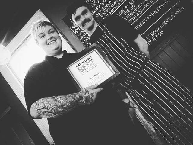 UrchinPub's tweet photo. Spring is in the air and we're recruiting ๐ฃ๐ฑ๐ผ
If you would like to take a lead role in our kitchen, send us your CV to iamthechef@urchinpub.co.uk
#recruiting #jobs #brighton #hove #hospitality #chef #ouichef #iamthechef https://t.co/kekeny4xqm https://t.co/ITegXTmKph