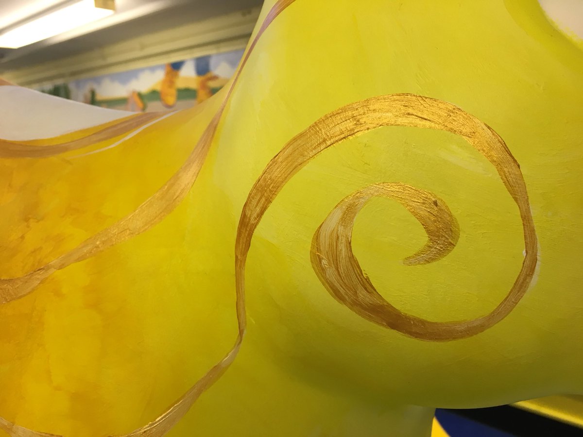 NicolaMW_Artist's tweet photo. First coat of gold paint applied to #MythMash hare @GoGoHares2018 @HowardJuniorSch. Lots more to do! https://t.co/5DtoqNs27g