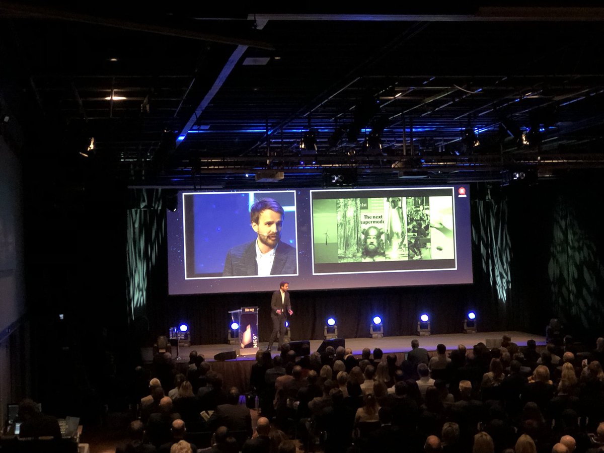 BareAsle's tweet photo. Spot on fra Jan Christian Vestre på Haugalandskonferansen! 👏🏻👏🏻 https://t.co/lyOlWkY43f