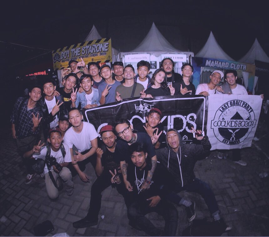 Singapore! We will play for <a href="/NeckDeepUK/">Neck Deep</a> Asia Tour 2018 THIS SATURDAY IN THE REPUBLIC CLUB ORZHARD PLAZA. See you again! 
@LGP_ID <a href="/justcallmeIJAL/">IJAL</a> @gadisyaj <a href="/riandevan/">DE✌🏿AN.</a>