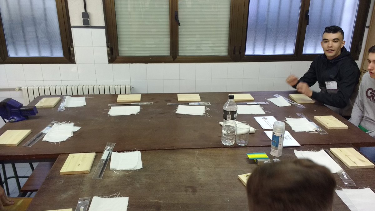 davidfeitober's tweet photo. Todo preparado para comenzar las jornadas workshop sharing feelings en el Codema! https://t.co/ljSULLveat